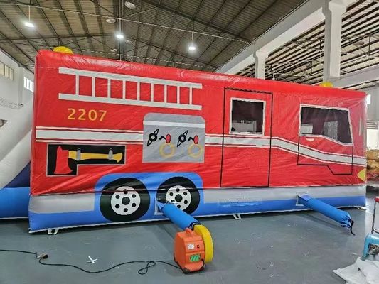 Κόκκινο και μπλε φουσκωτό αυτοκίνητο άλμα σπίτι πυροσβεστικό φορτηγό άλμα κάστρο